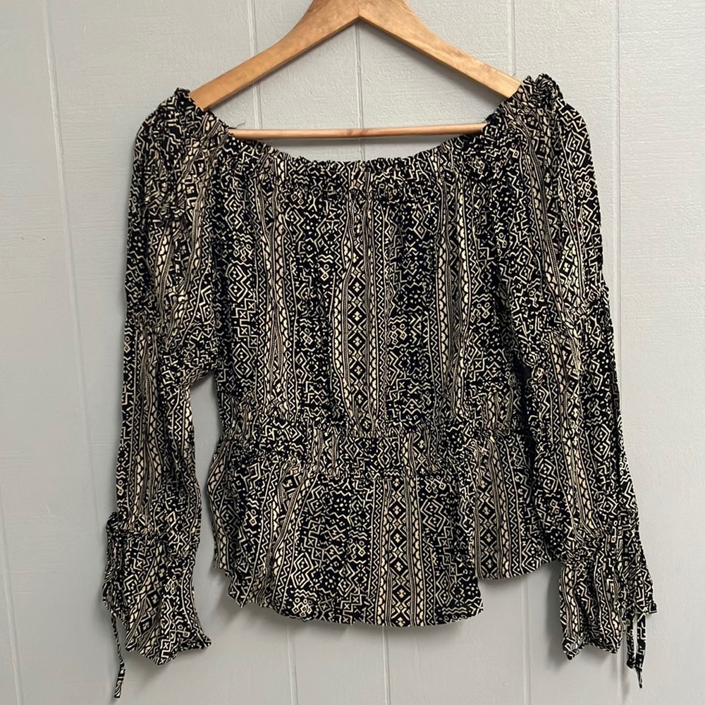 NWT Savanna Jane Top Blouse Shirt Size Large Black New with Tags
